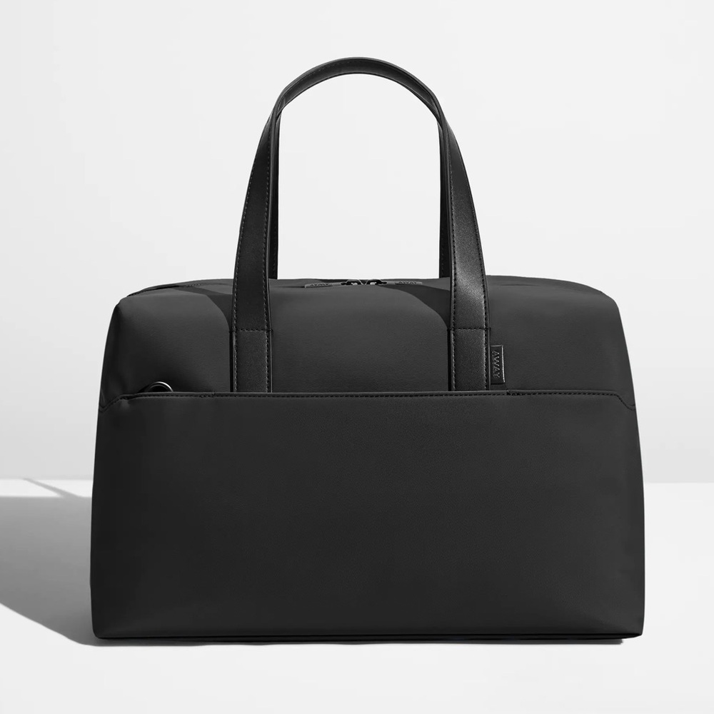 Away “The Everywhere Bag” in Jet Black